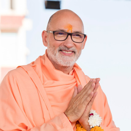 Swami Rameshwarananda Giri <i class='pe pe-7s-plus'></i>