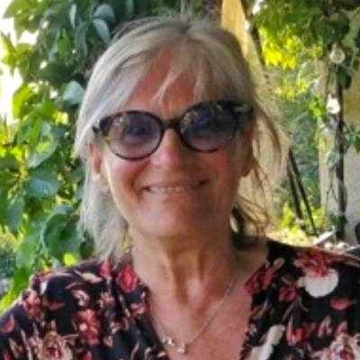 Andrée Fortin-Aditi <i class='pe pe-7s-plus'></i>