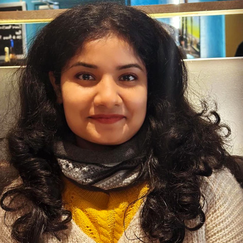 Nilanjana Roy <i class='pe pe-7s-plus'></i>